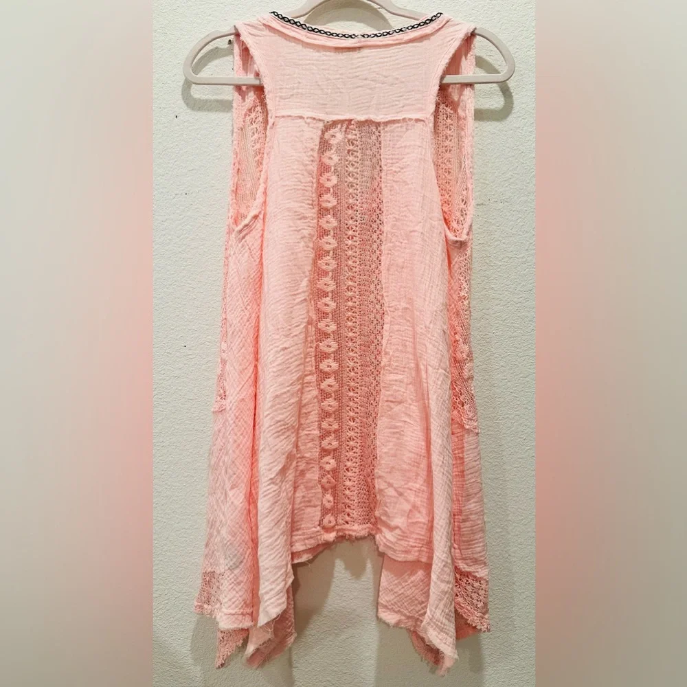 POL Soft Pink Double Gauze and Lace Tunic - Picture 4 of 8